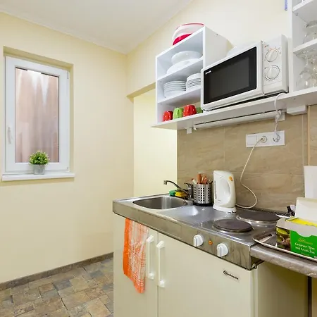 Apartment Seasons Design